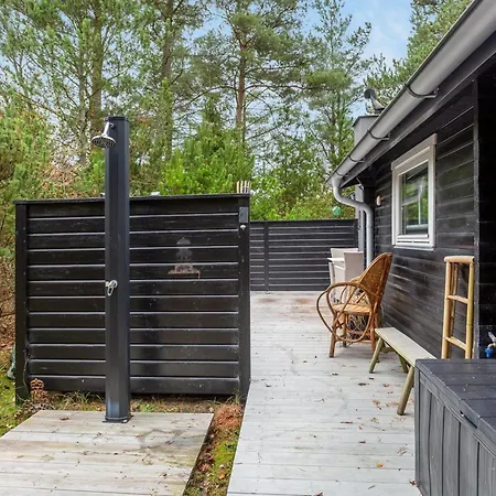 Susannah - From The Sea By Interhome * Hals