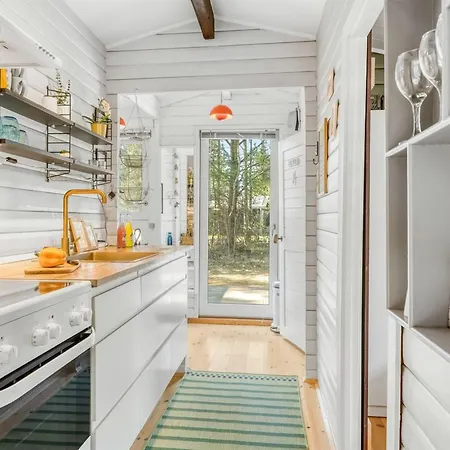 Ferienhaus Susannah - From The Sea By Interhome Hals